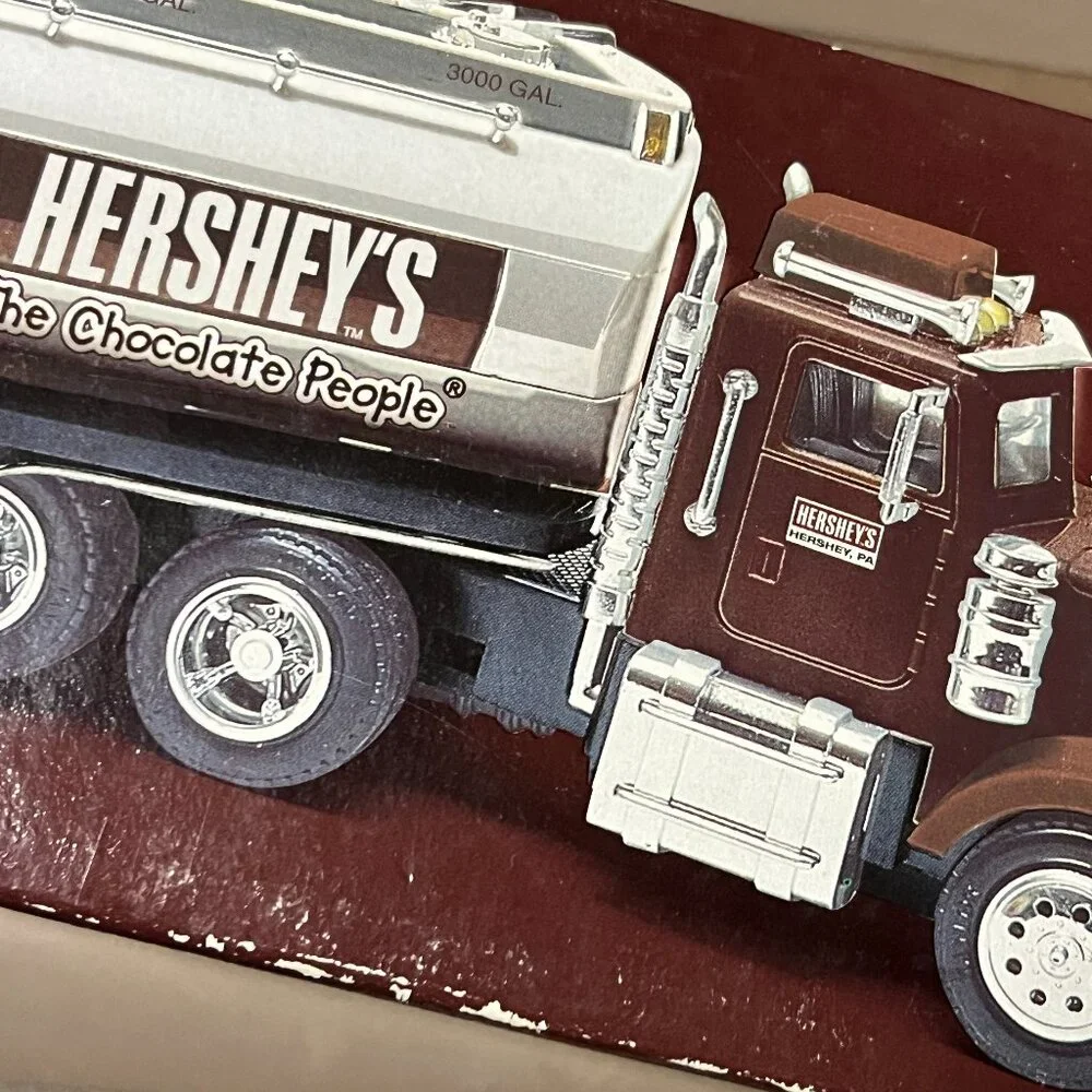 Hershey's‎ Toy Truck Coinbank with Lights and Sounds (in Original Box)